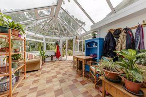 Photo 16- click for photo gallery